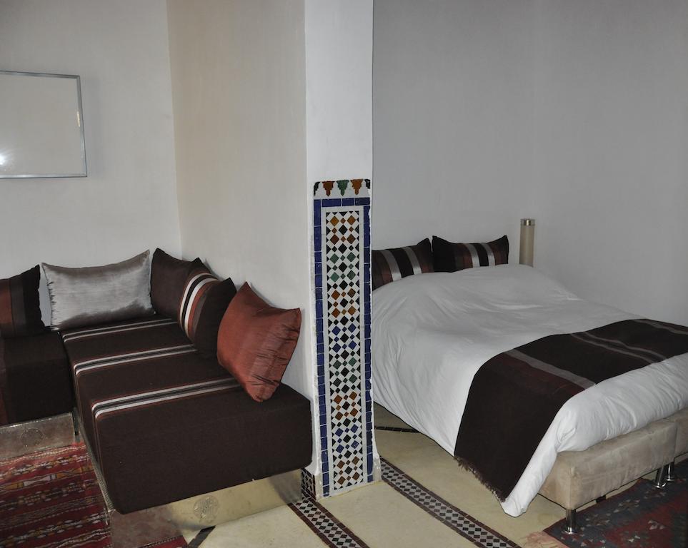 Dar 7 Louyat Hotel Fes Room photo